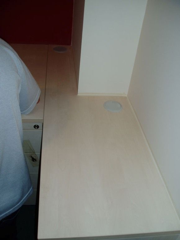 Worksurfaces To Maximise All Available Space